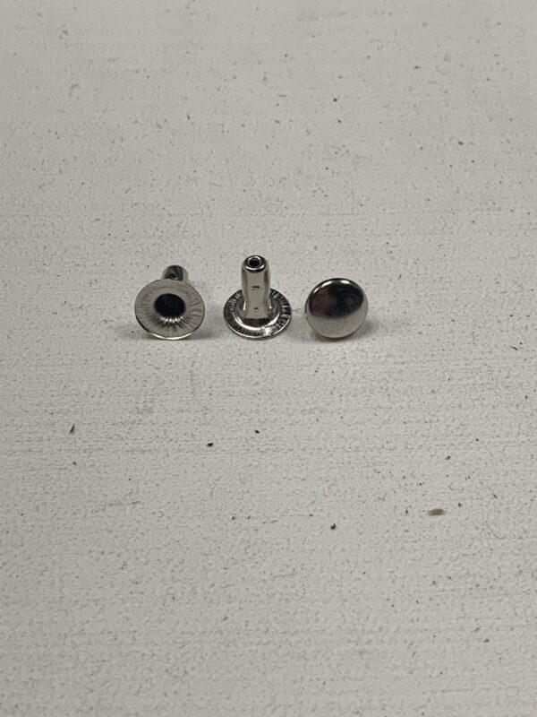 2602A64D-963D-4278-8CCD-536A4B21FDA8 RIVETTI IN FERRO 33